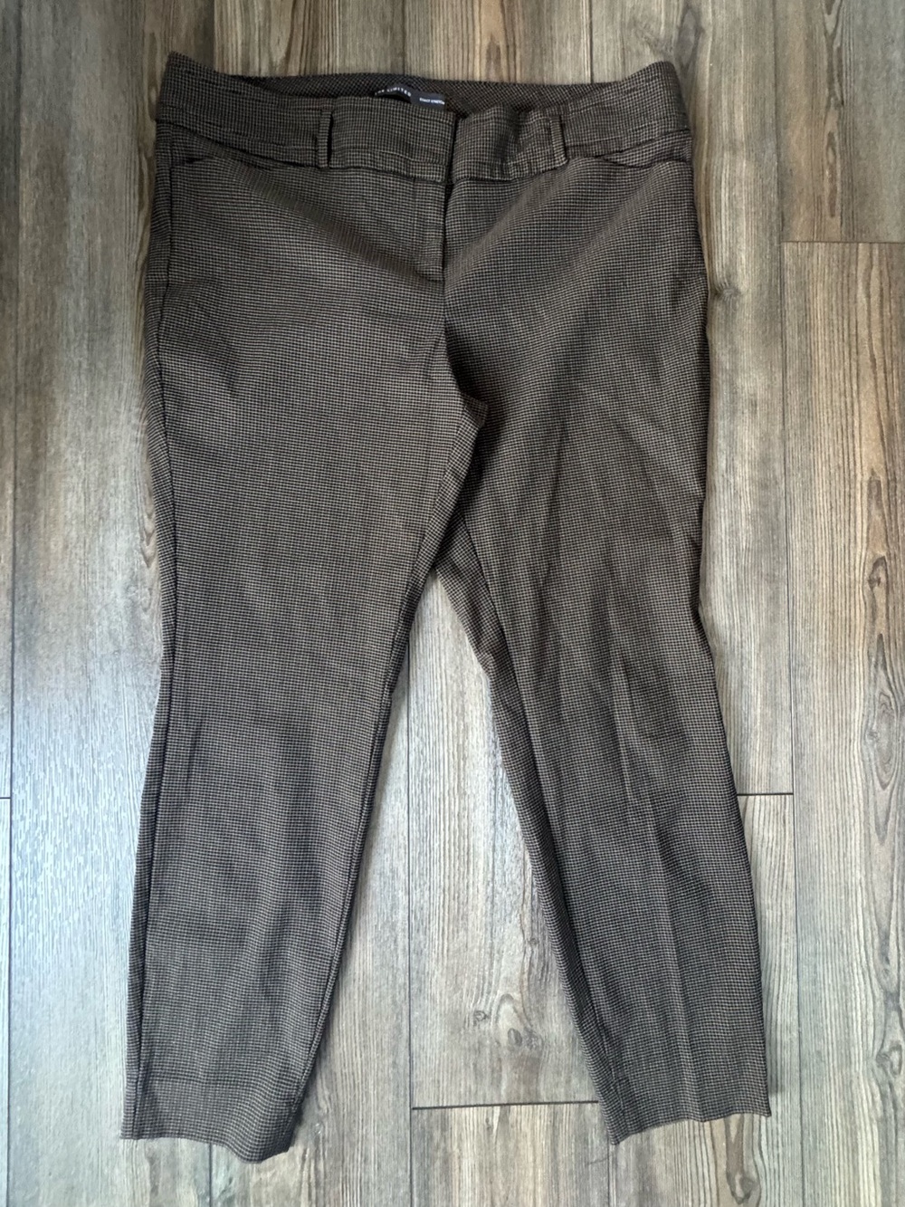 The Limited Exact Stretch Black Gold Plaid Women Dress Pants - 16